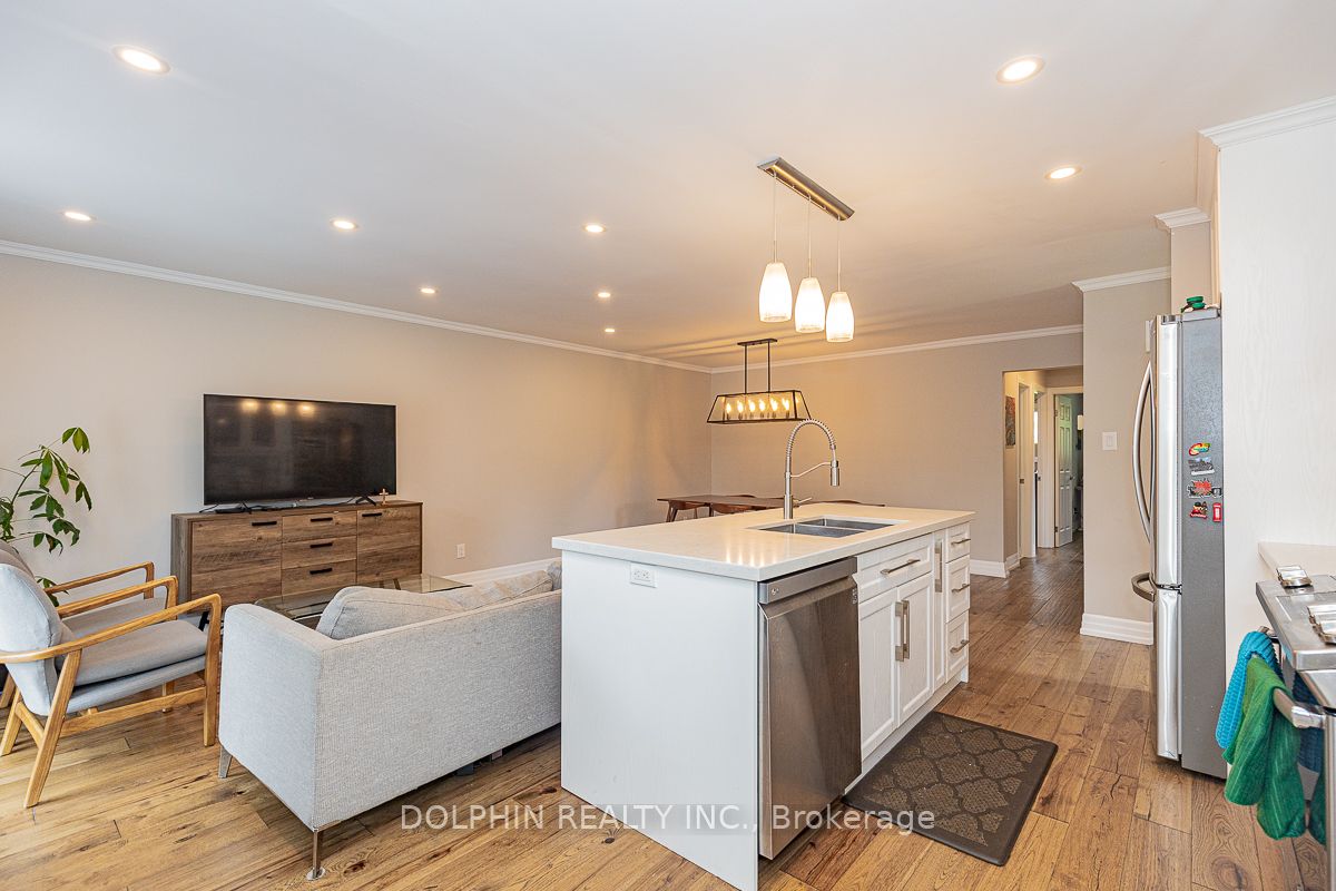 44 Falconer Dr