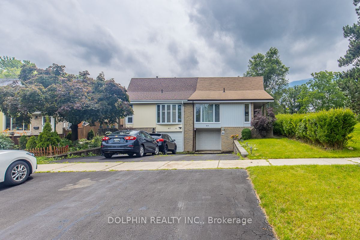 44 Falconer Dr