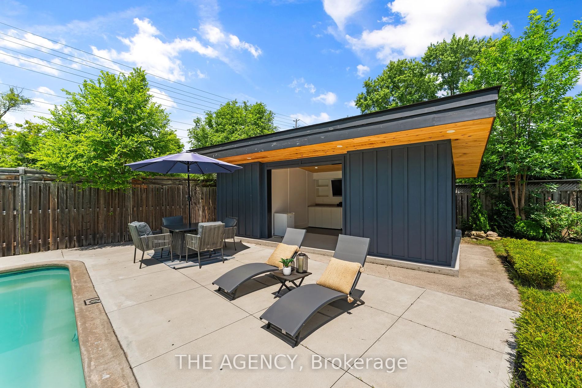 1357 Saginaw Crescent