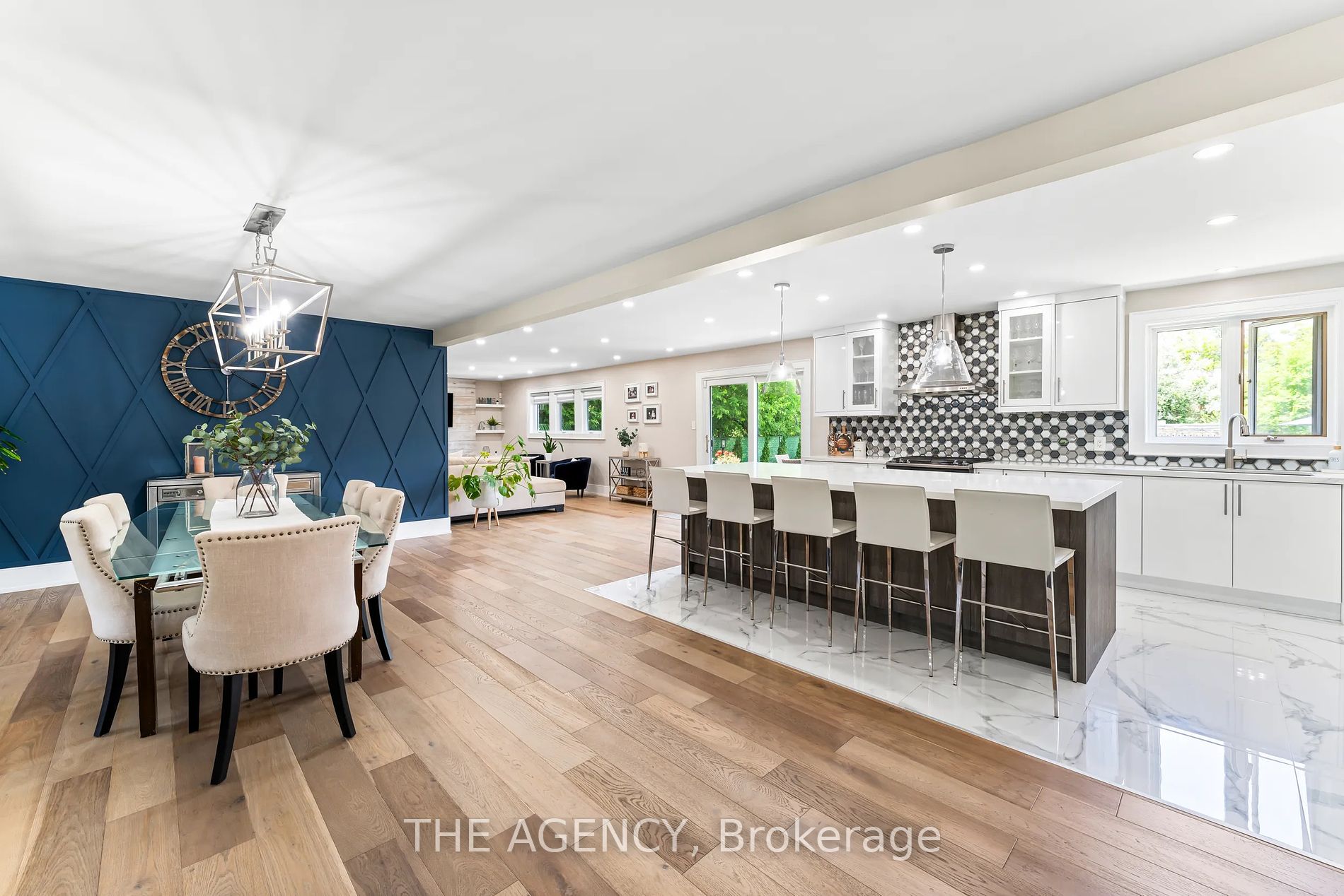 1357 Saginaw Crescent