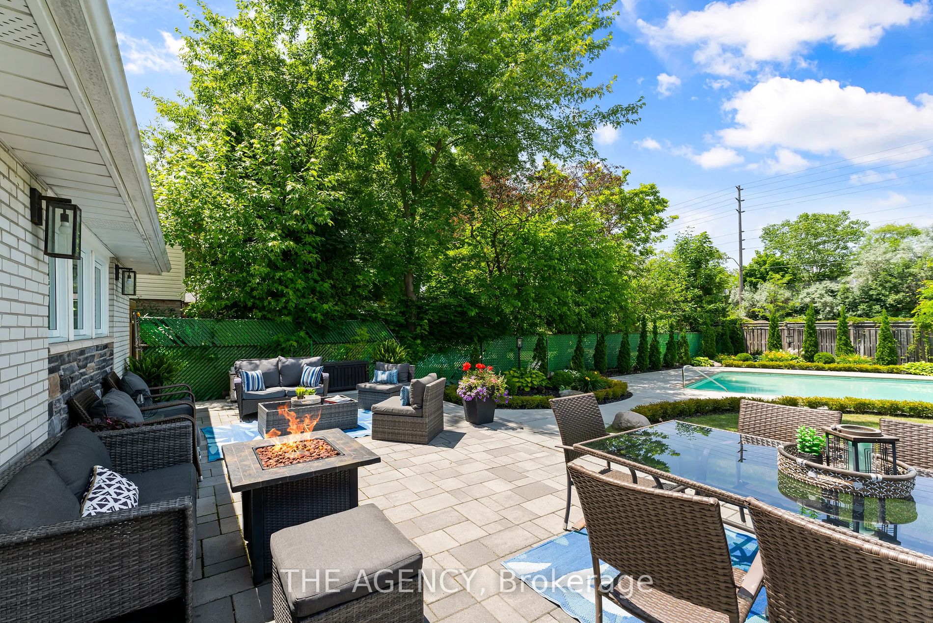 1357 Saginaw Crescent