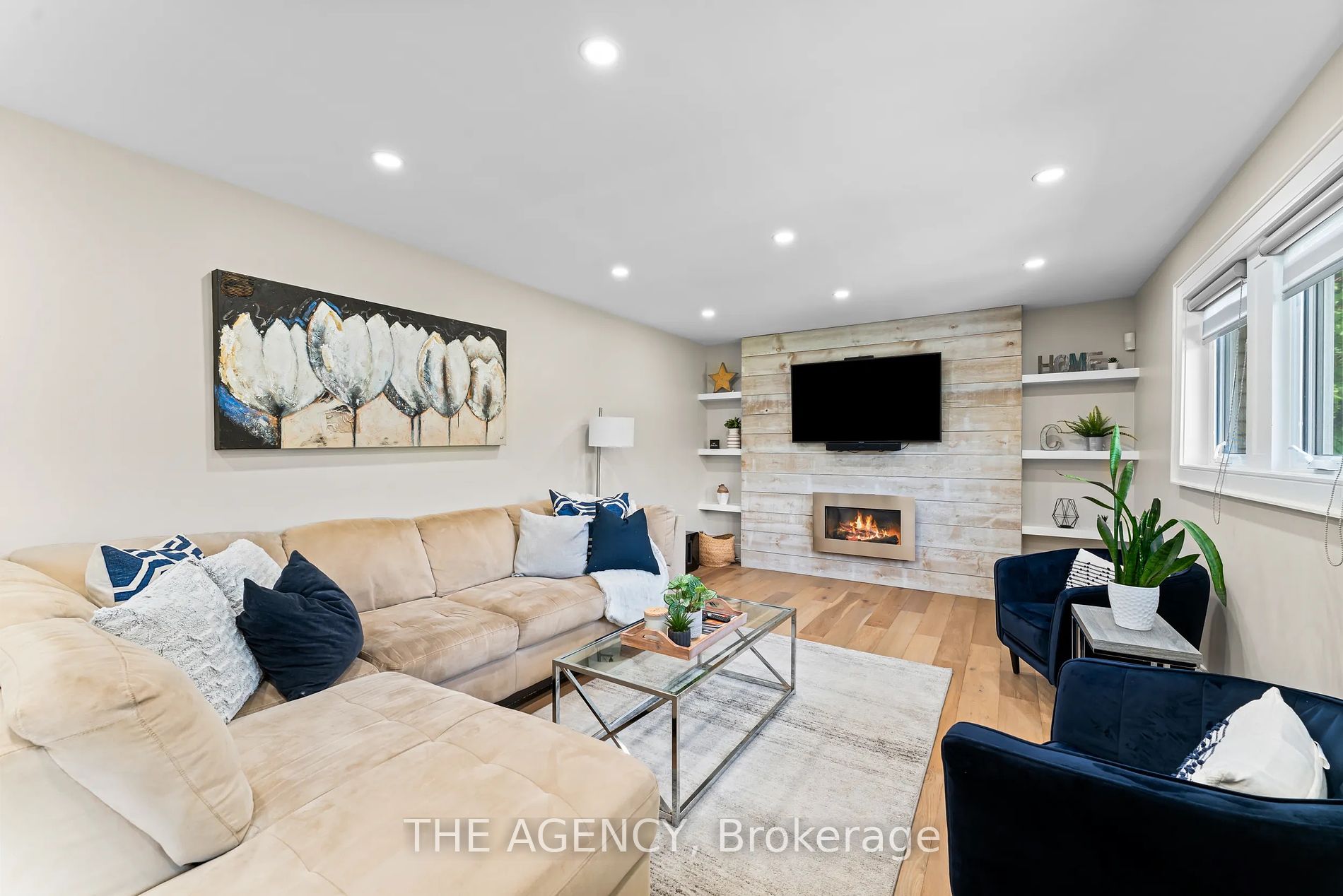 1357 Saginaw Crescent