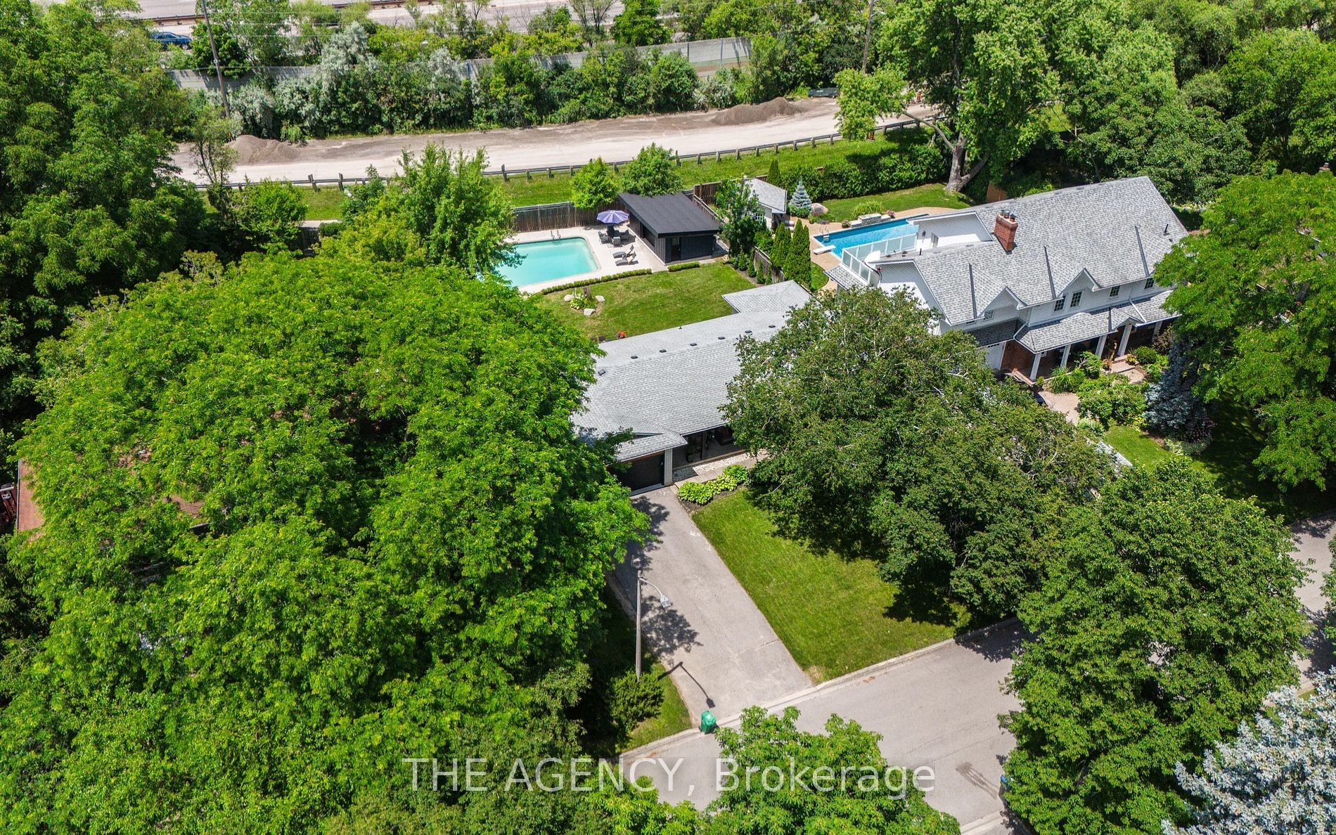 1357 Saginaw Crescent