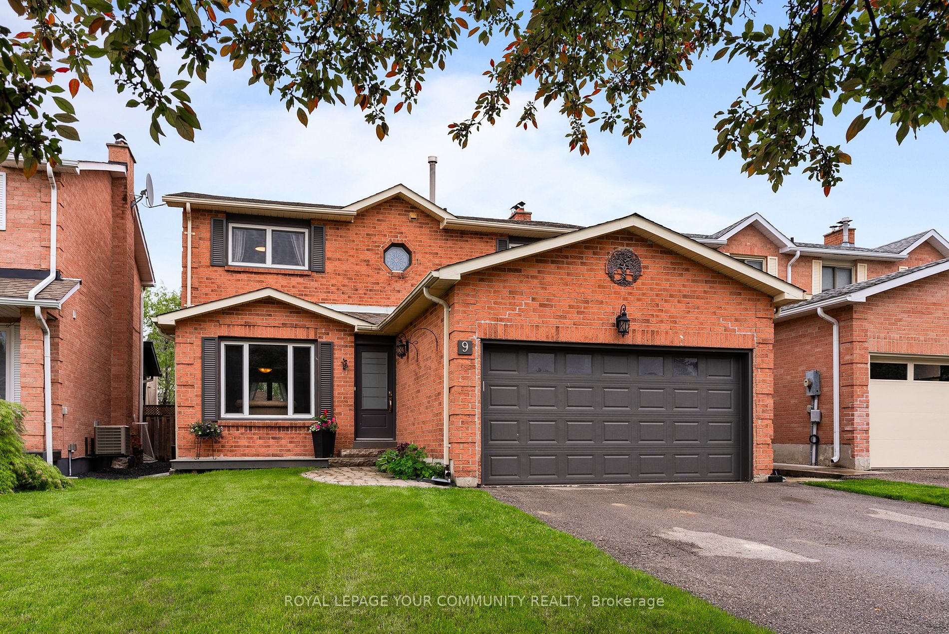 9 Fountainbridge Drive
