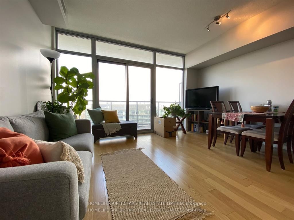 105 The Queensway Ave, #3112
