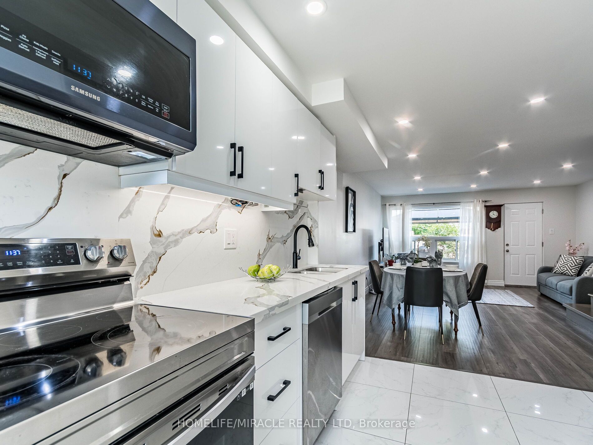 180 Mississauga Valley Boulevard #124