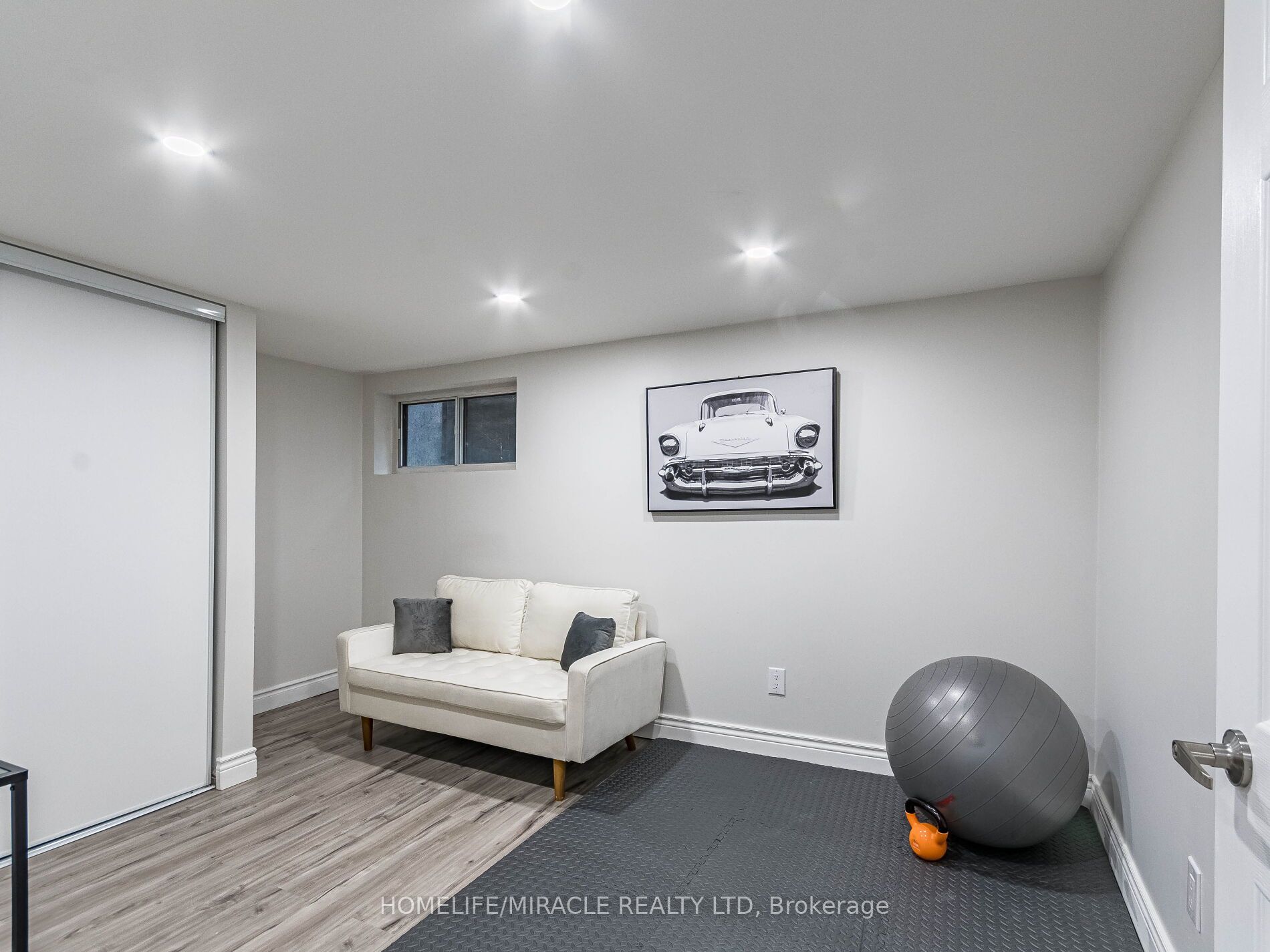 180 Mississauga Valley Boulevard #124