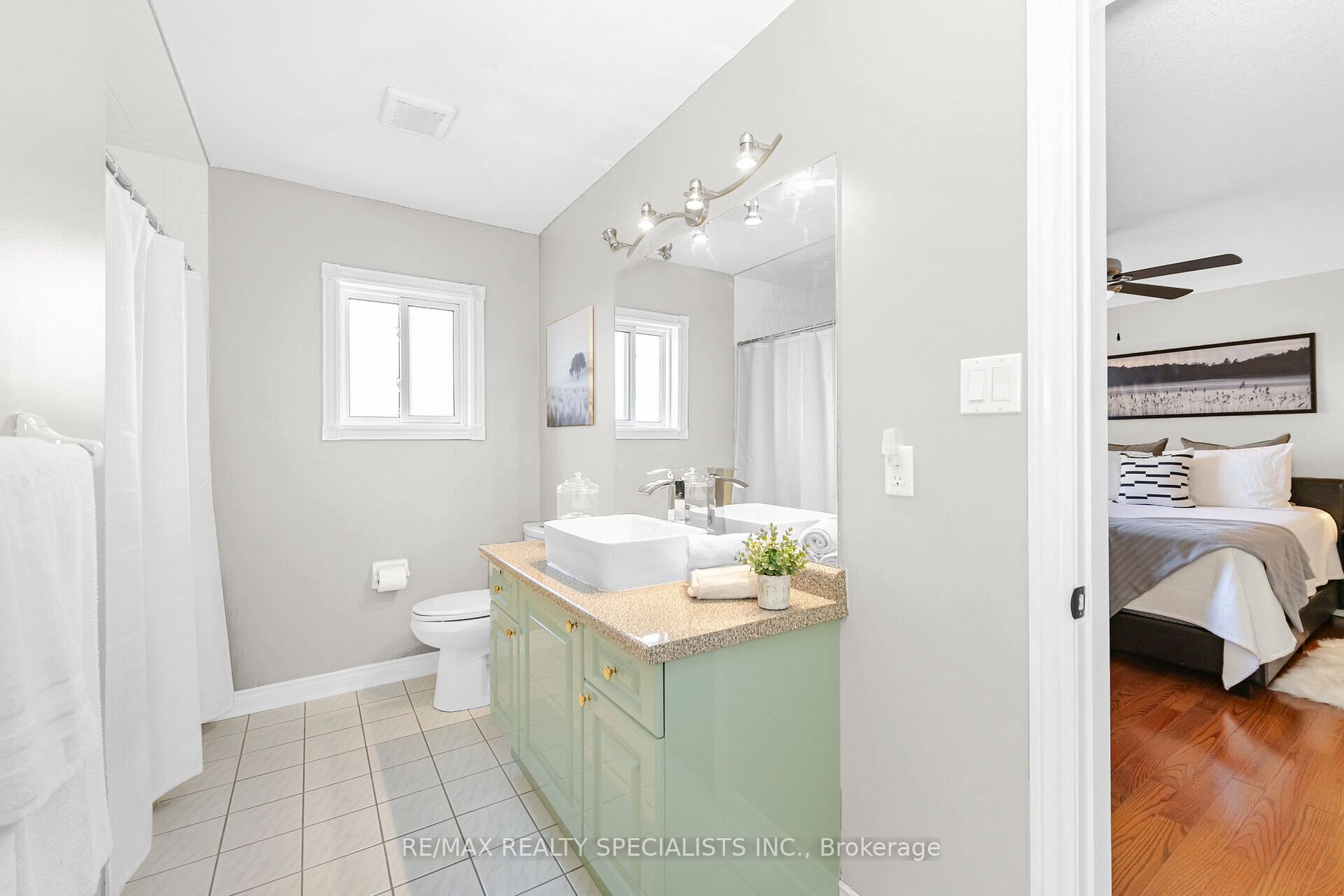 3353 Azelia Crt
