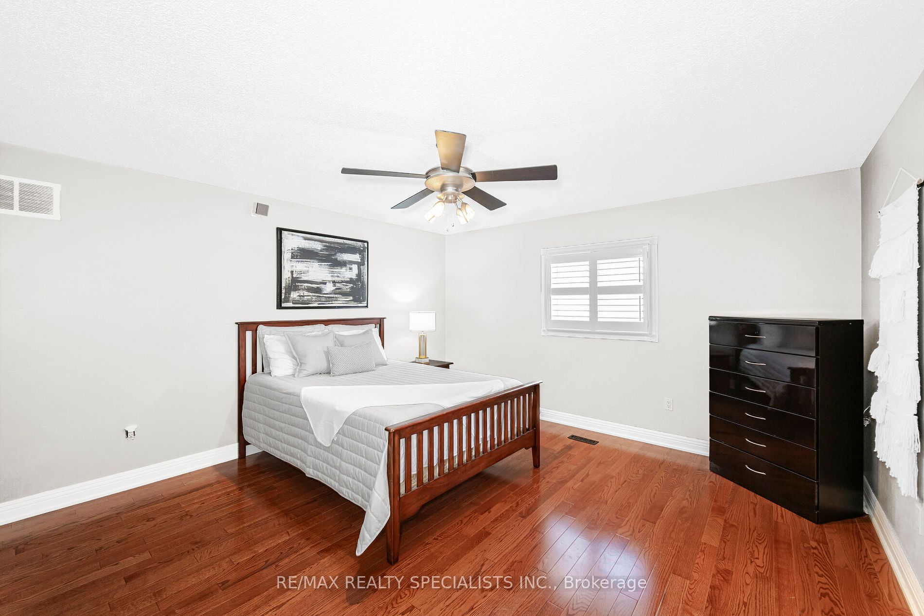 3353 Azelia Crt