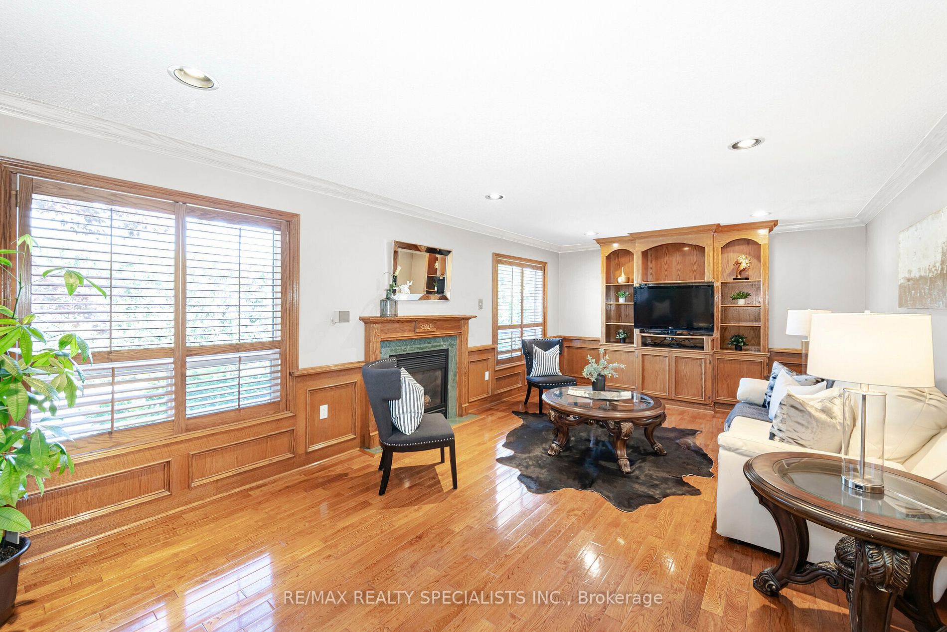 3353 Azelia Crt