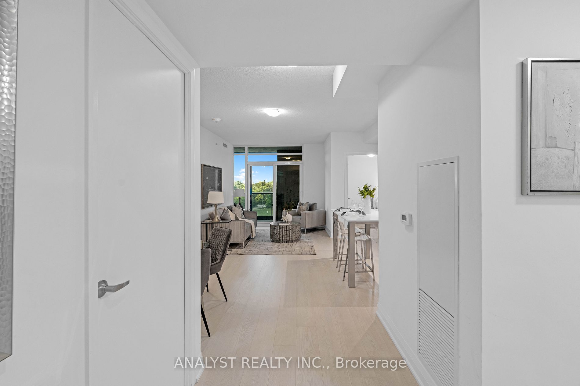10 Gibbs Rd, #717