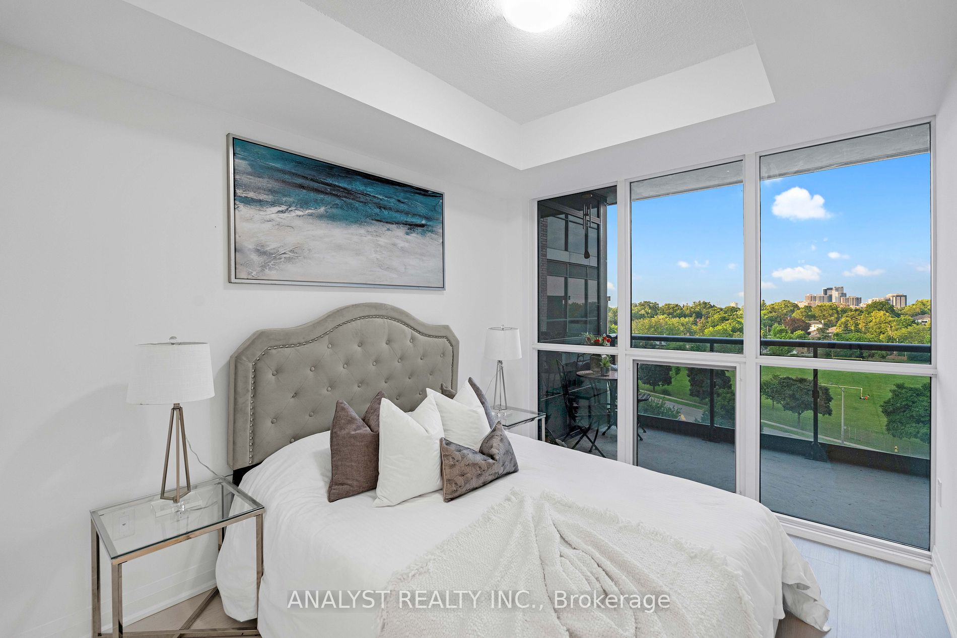 10 Gibbs Rd, #717
