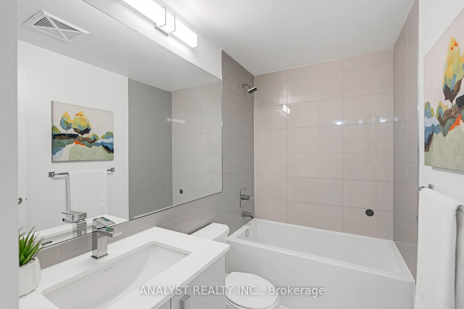 10 Gibbs Rd, #717