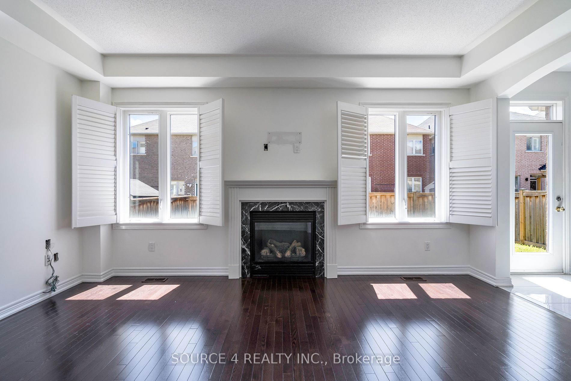23 Sliprock Cres