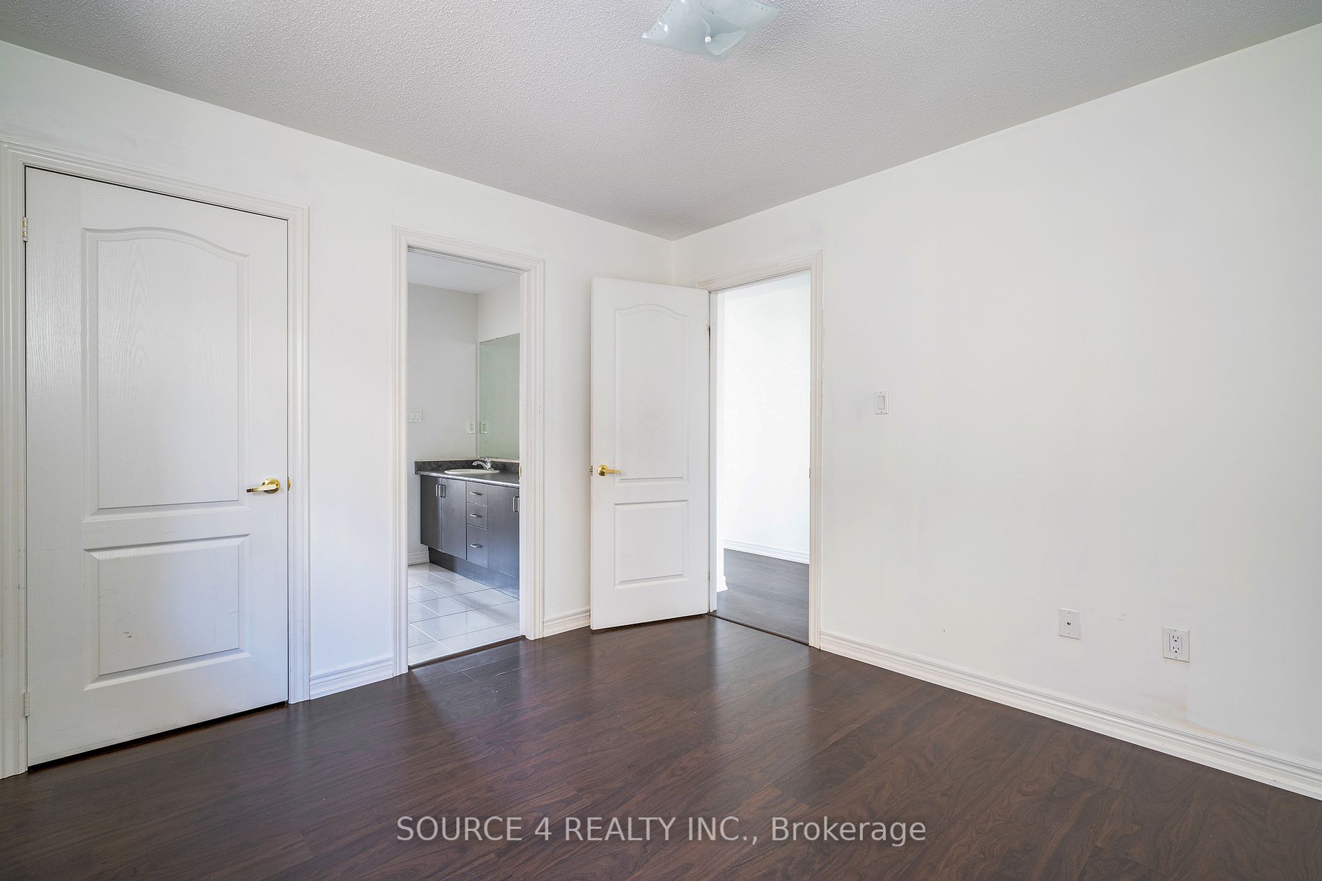 23 Sliprock Cres