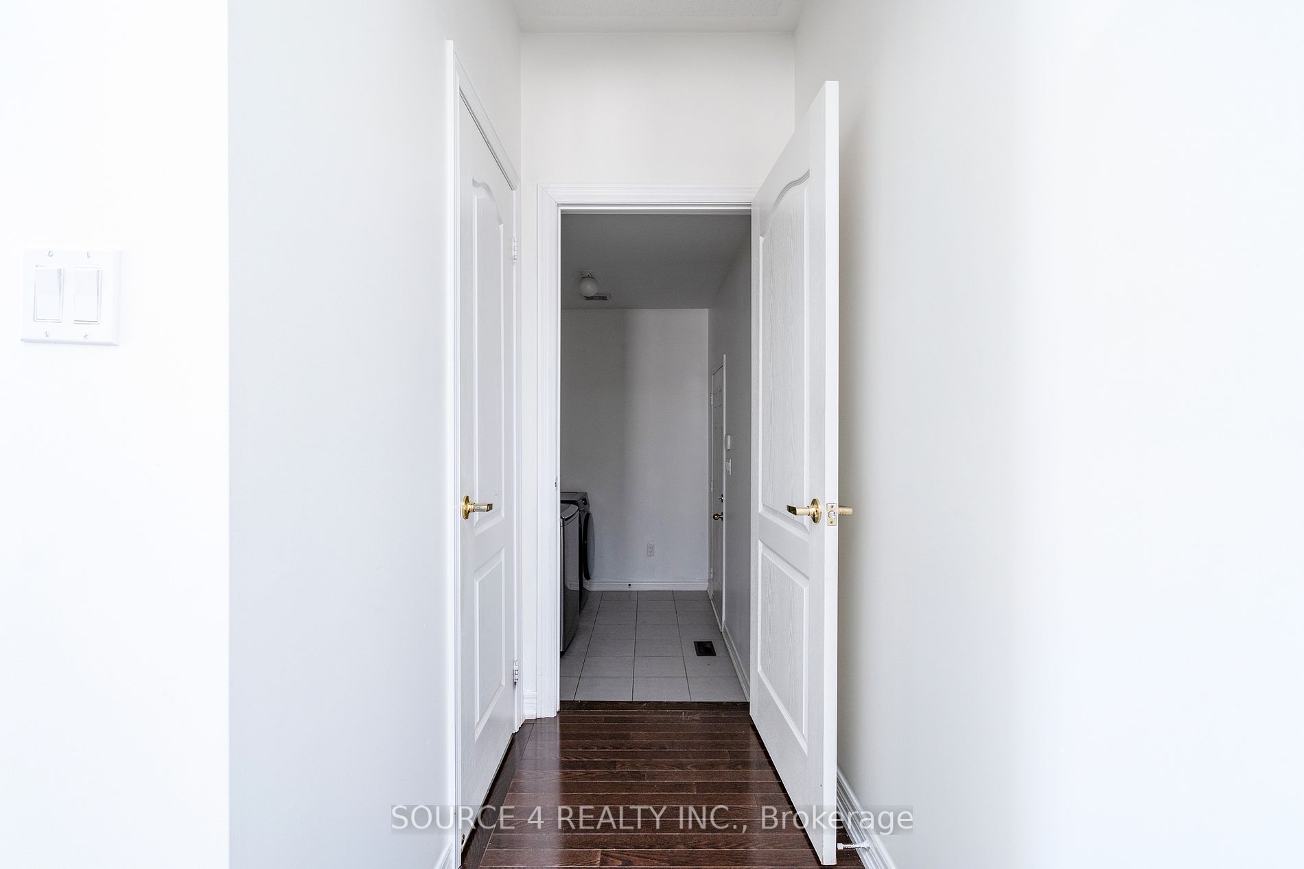 23 Sliprock Cres