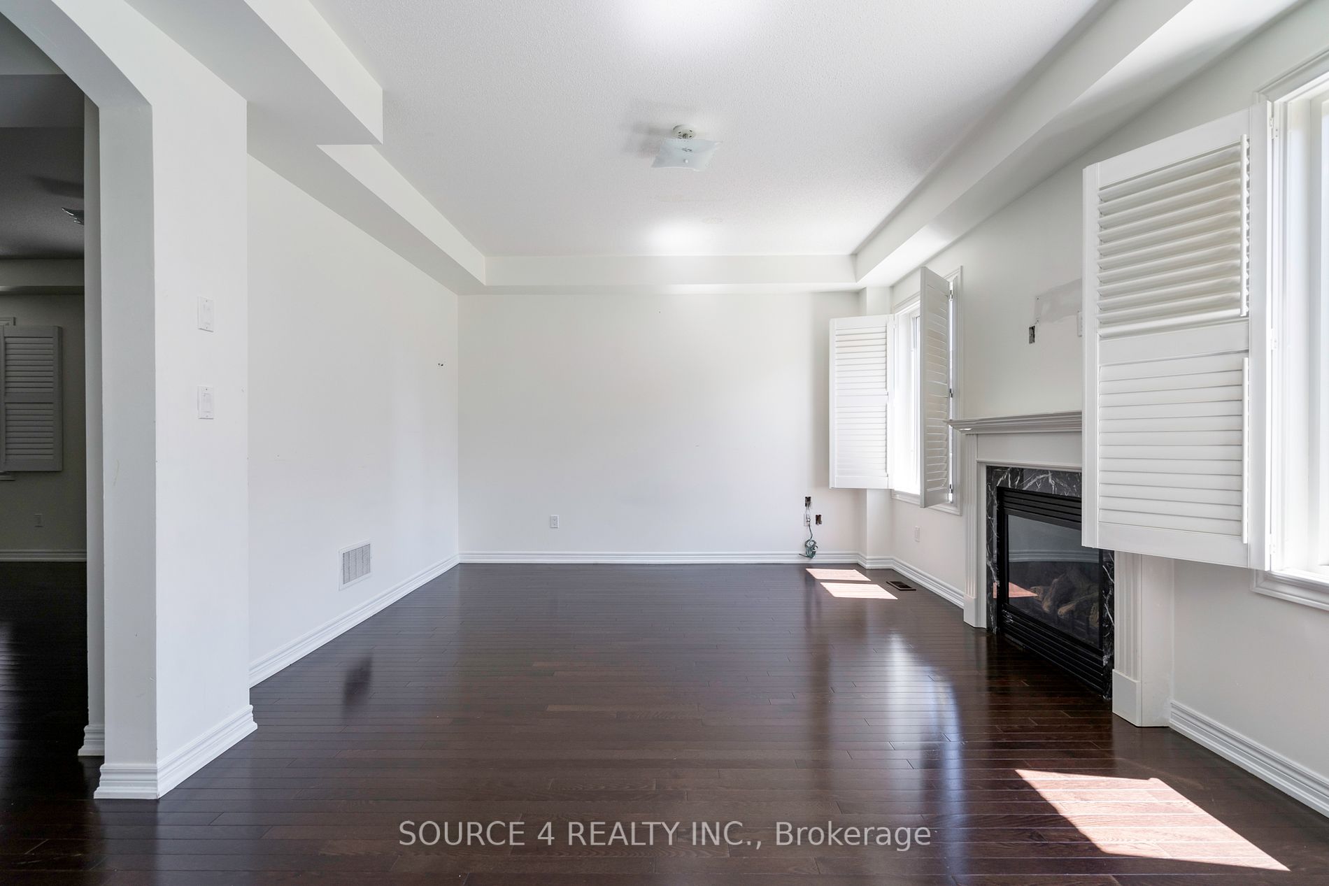 23 Sliprock Cres
