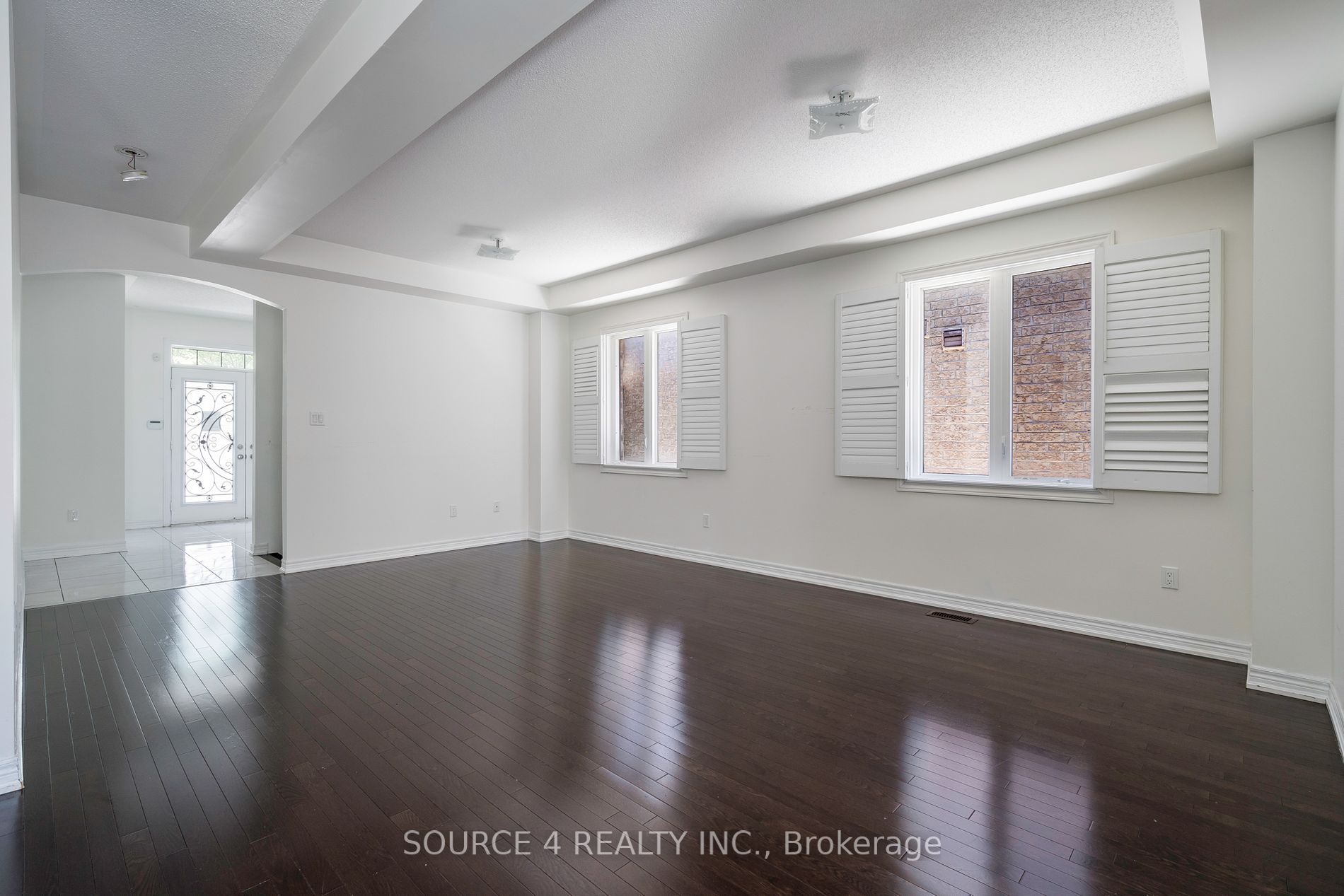 23 Sliprock Cres