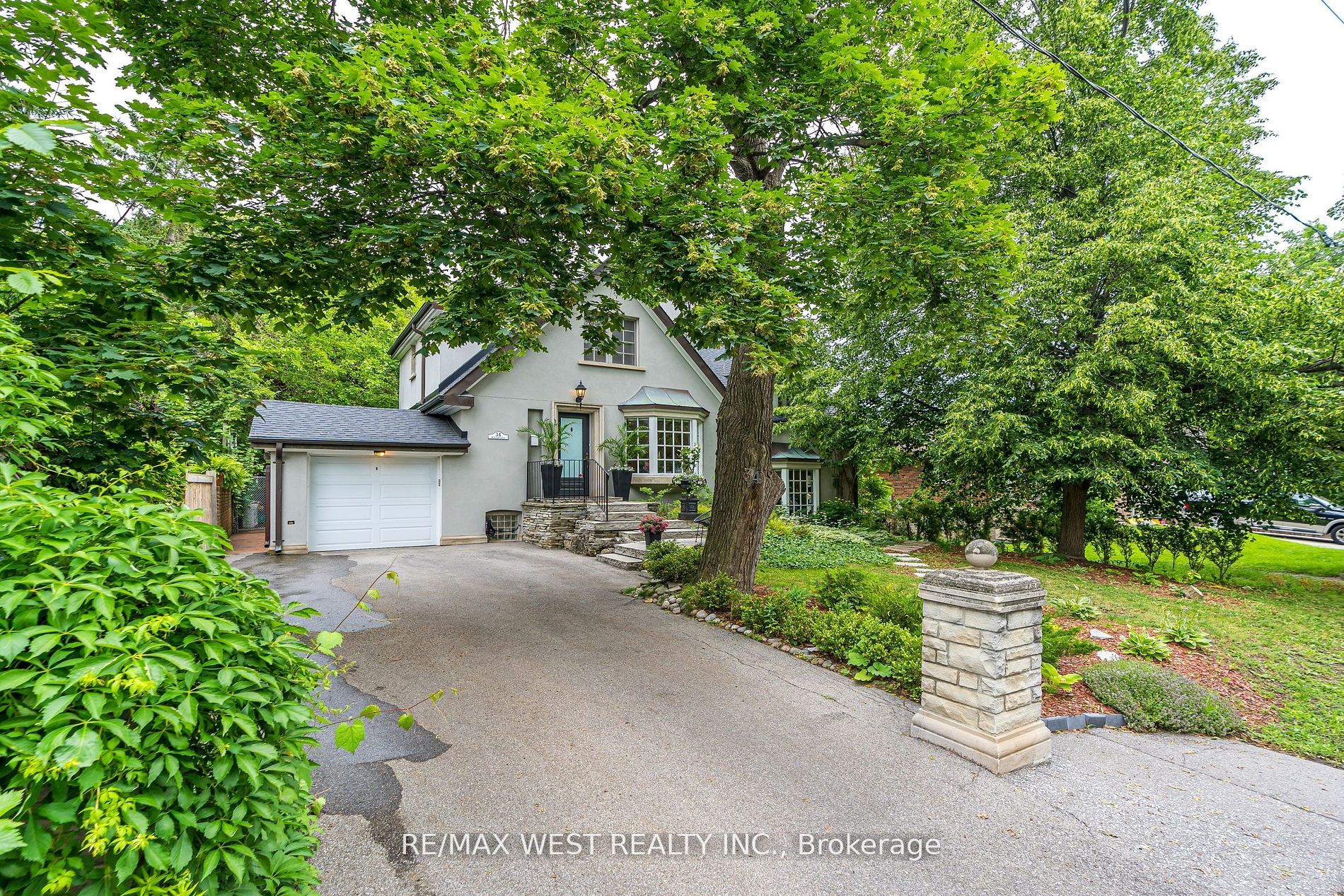 34 Riverlea Dr
