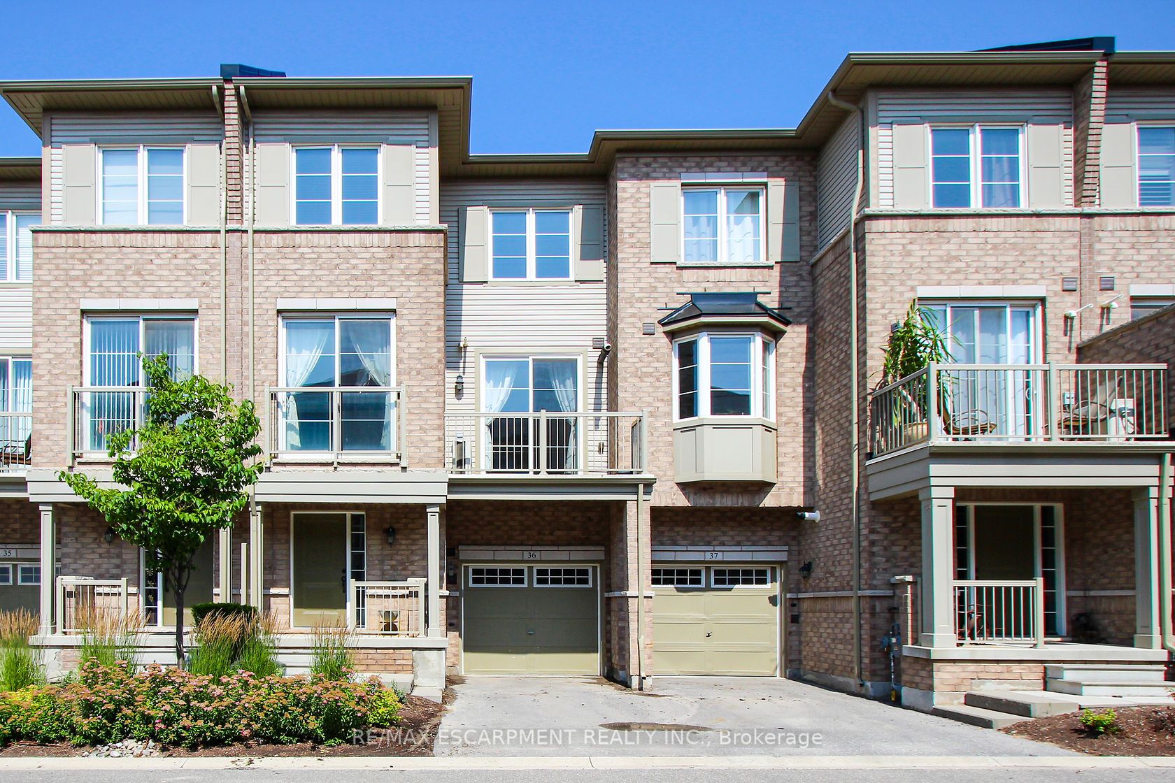 165 Hampshire Way #36