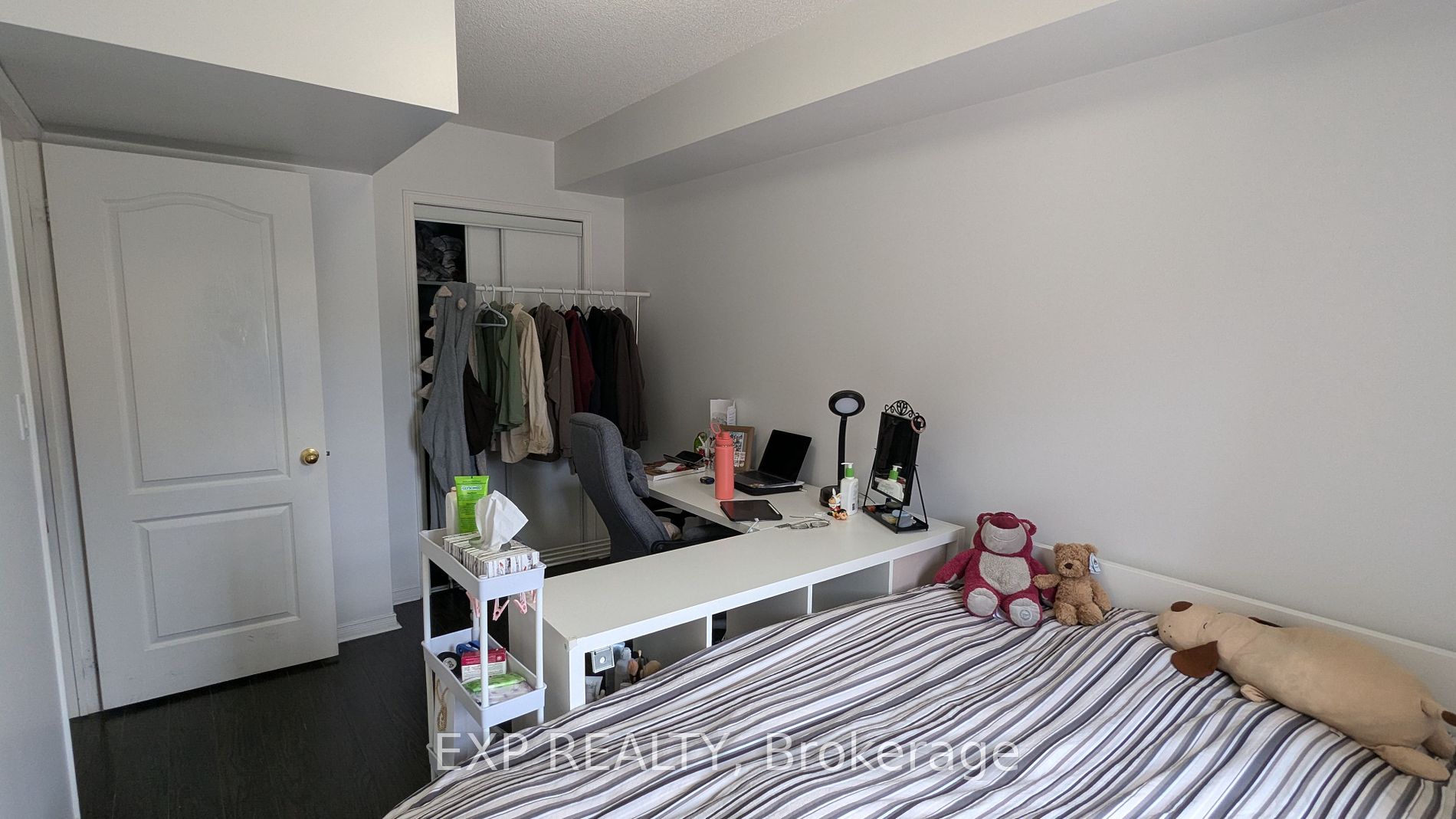 601 Shoreline Drive #122
