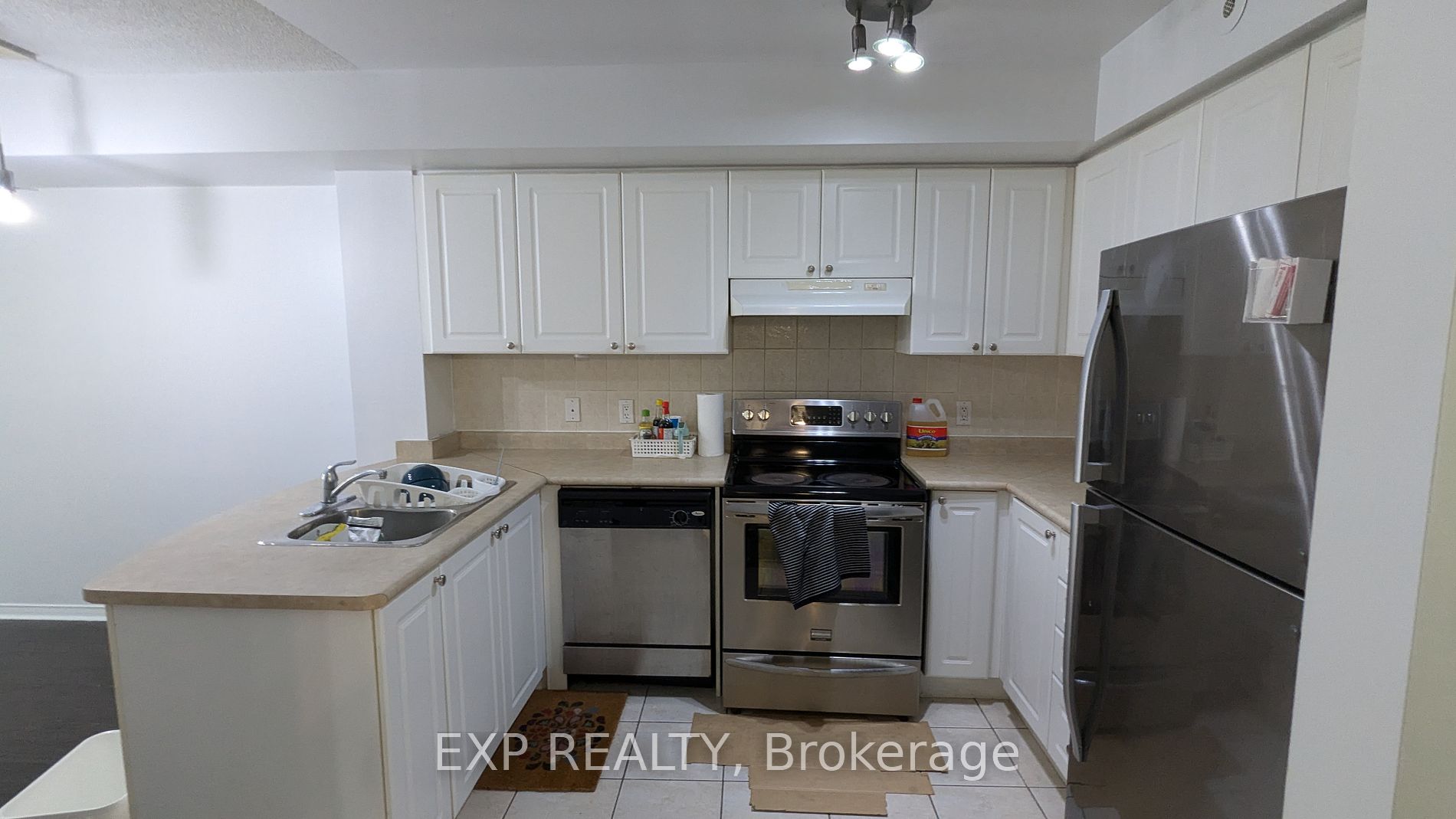 601 Shoreline Drive #122