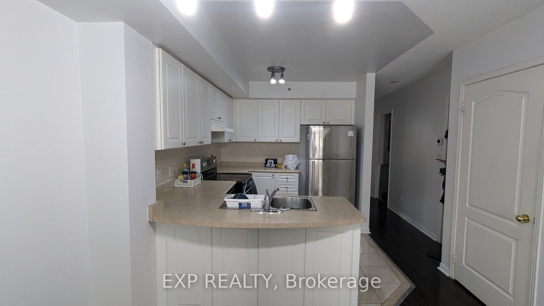 601 Shoreline Drive #122