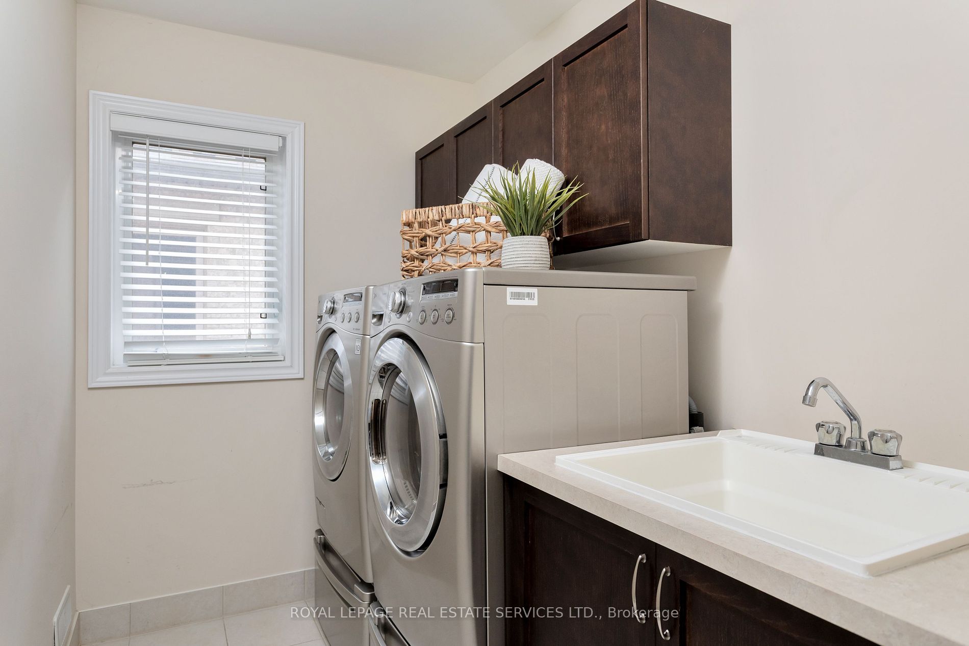 3168 Watercliffe Court