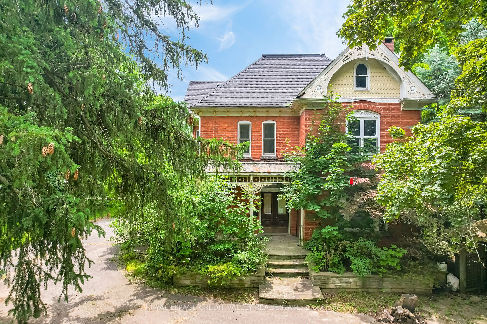 376 Chartwell Rd