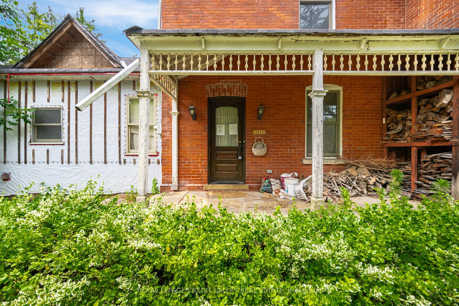 376 Chartwell Rd
