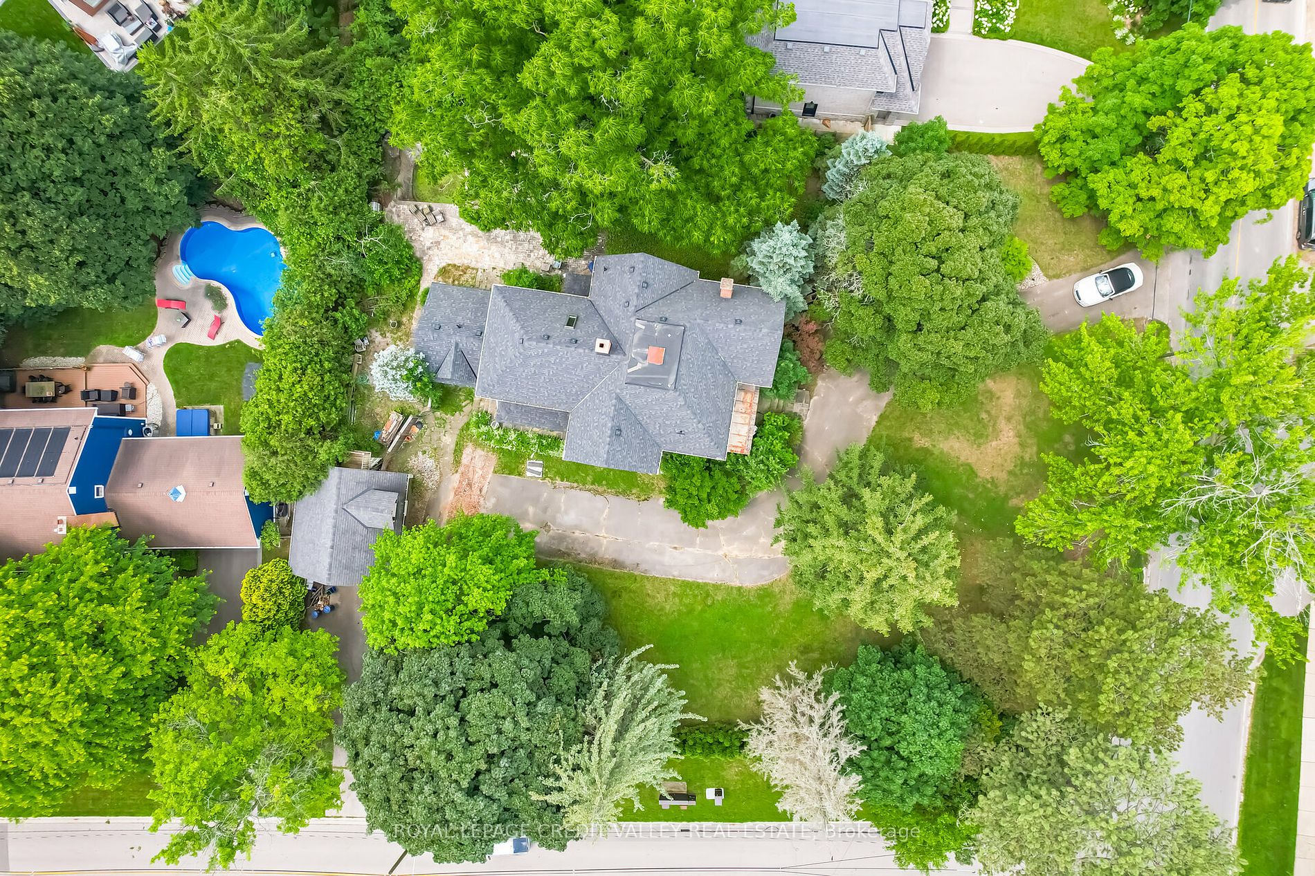 376 Chartwell Rd