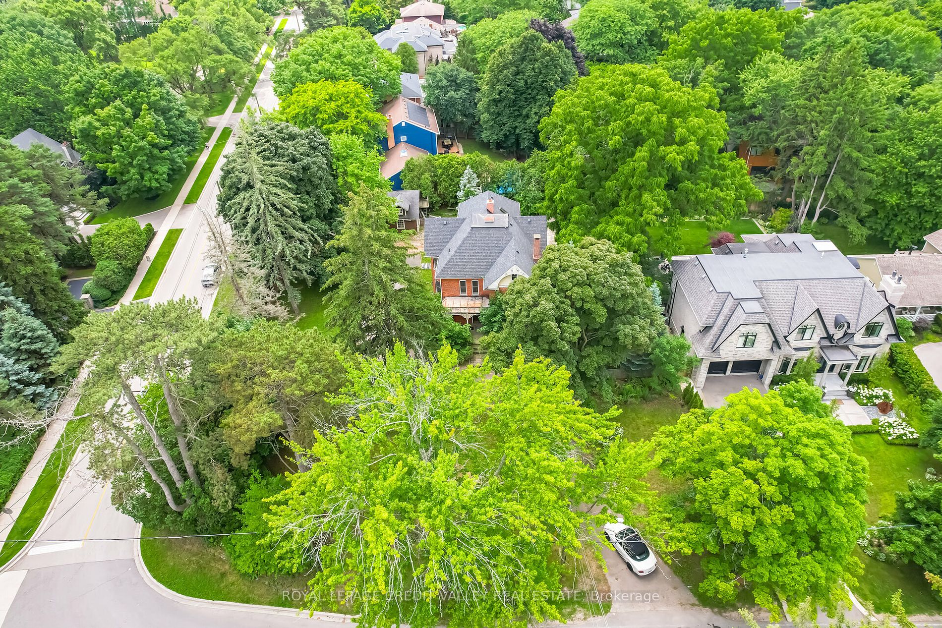 376 Chartwell Rd