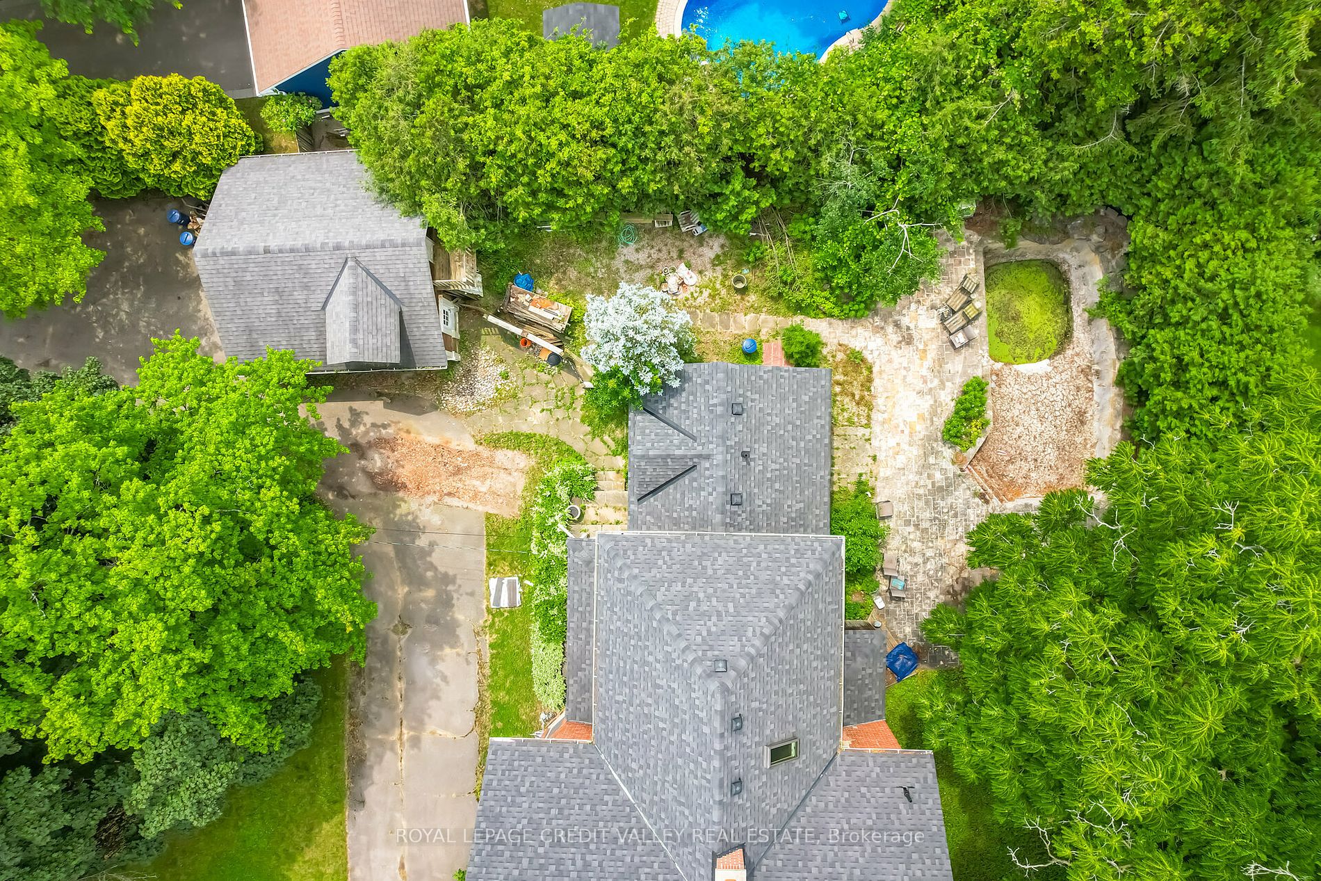 376 Chartwell Rd