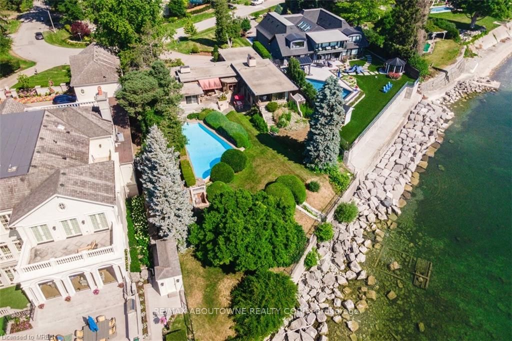 1044 Argyle Drive