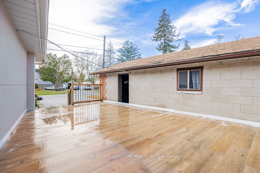 191 DEANE Avenue