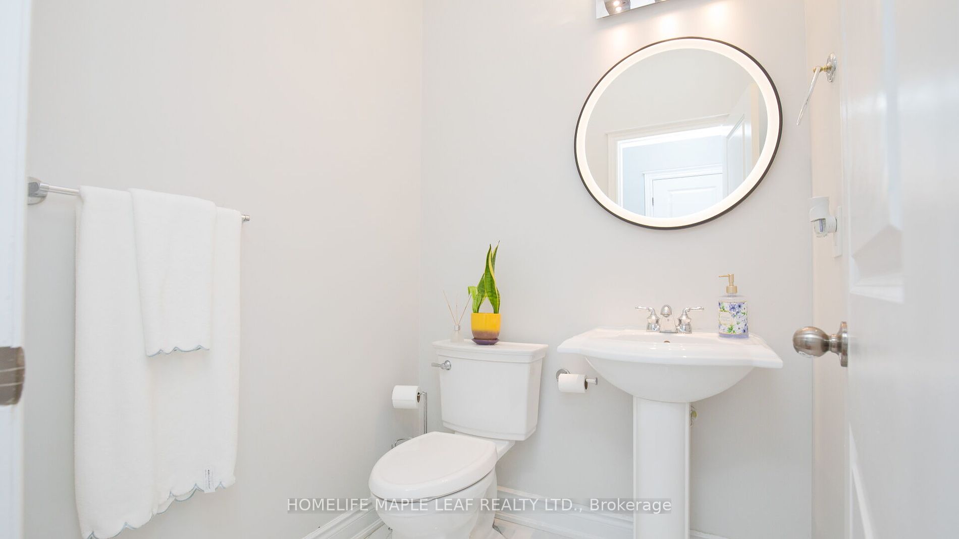 44 Eaglesprings Cres