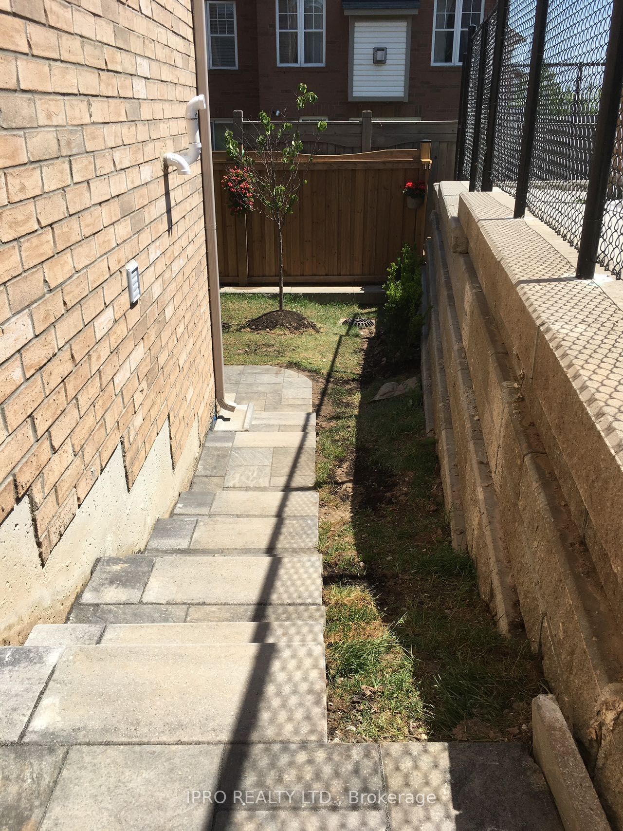 2280 Baronwood Drive, #90