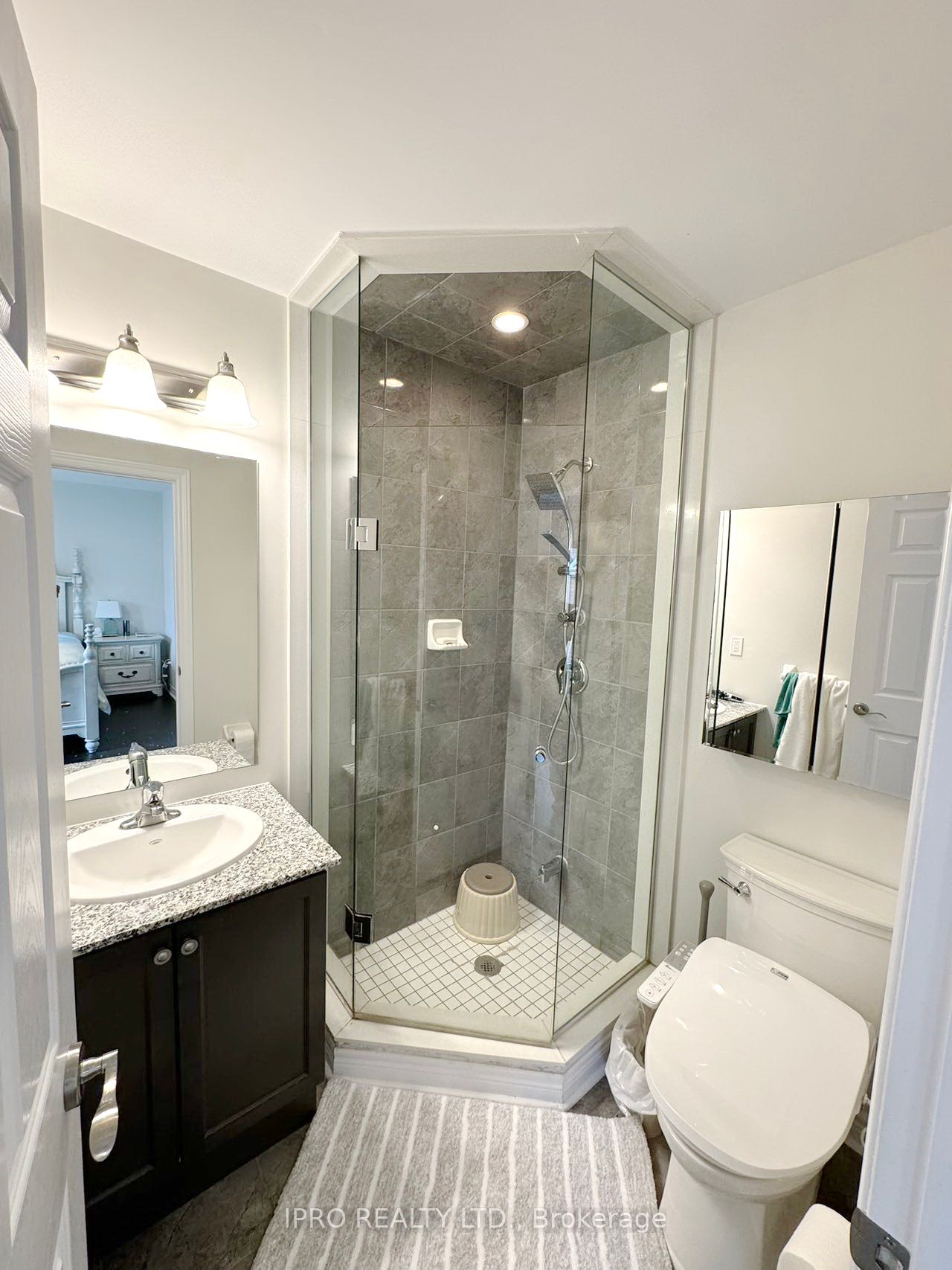 2280 Baronwood Drive, #90