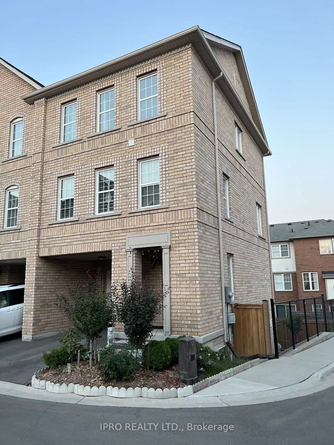 2280 Baronwood Drive, #90