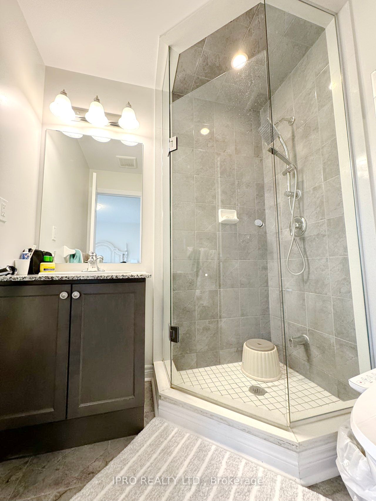 2280 Baronwood Drive, #90