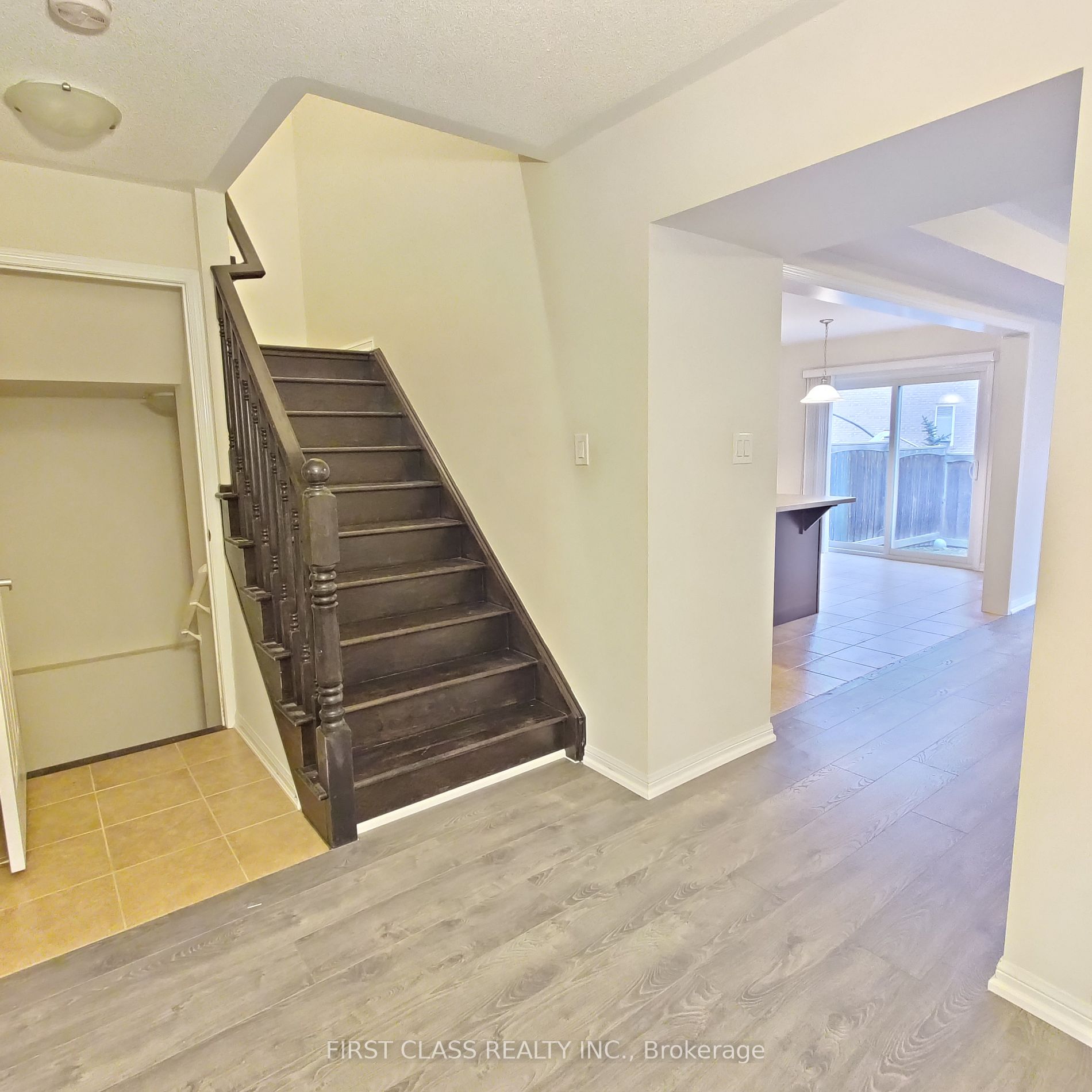 917 Farmstead Drive