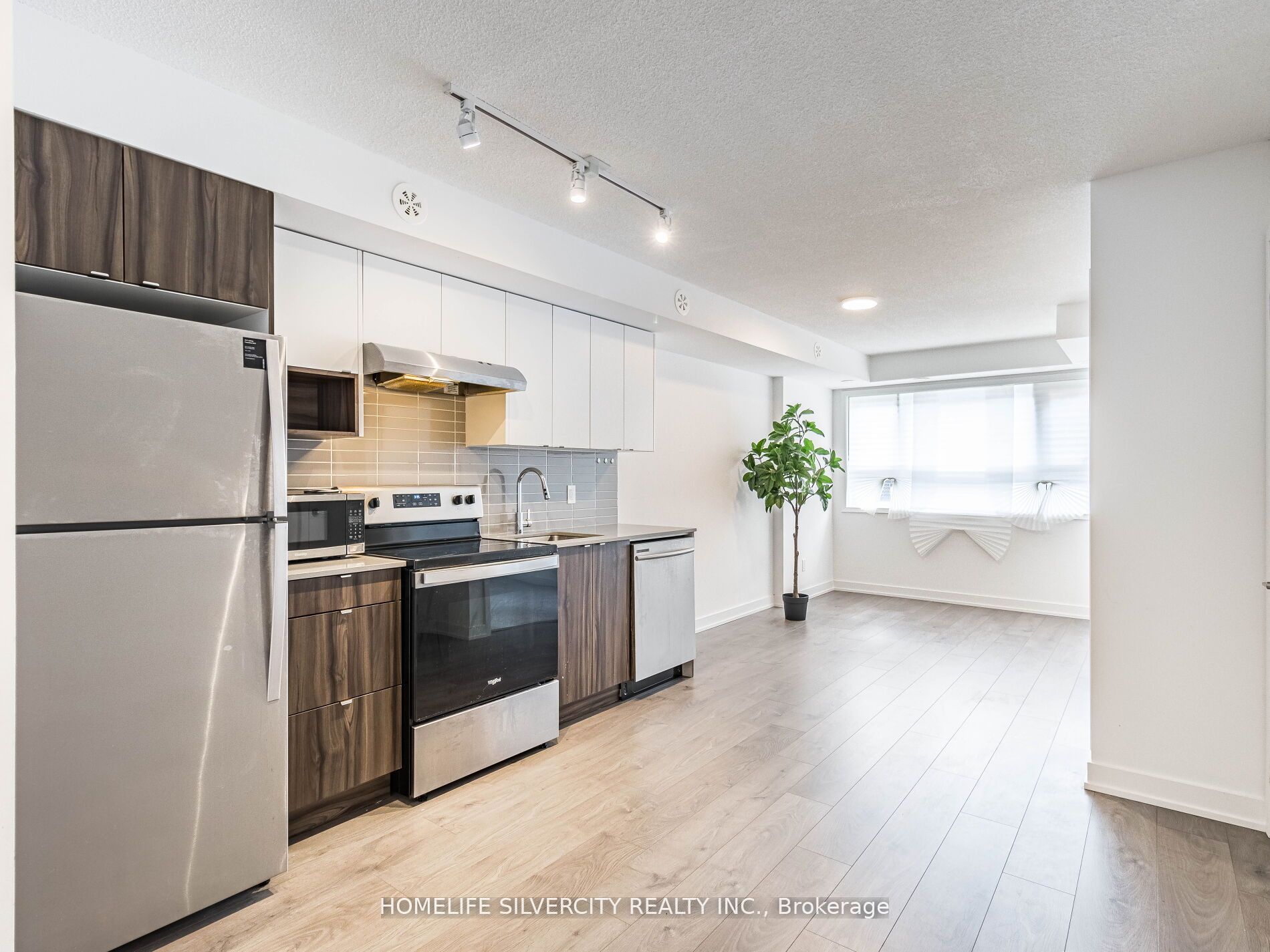 1141 Cooke Boulevard, #403