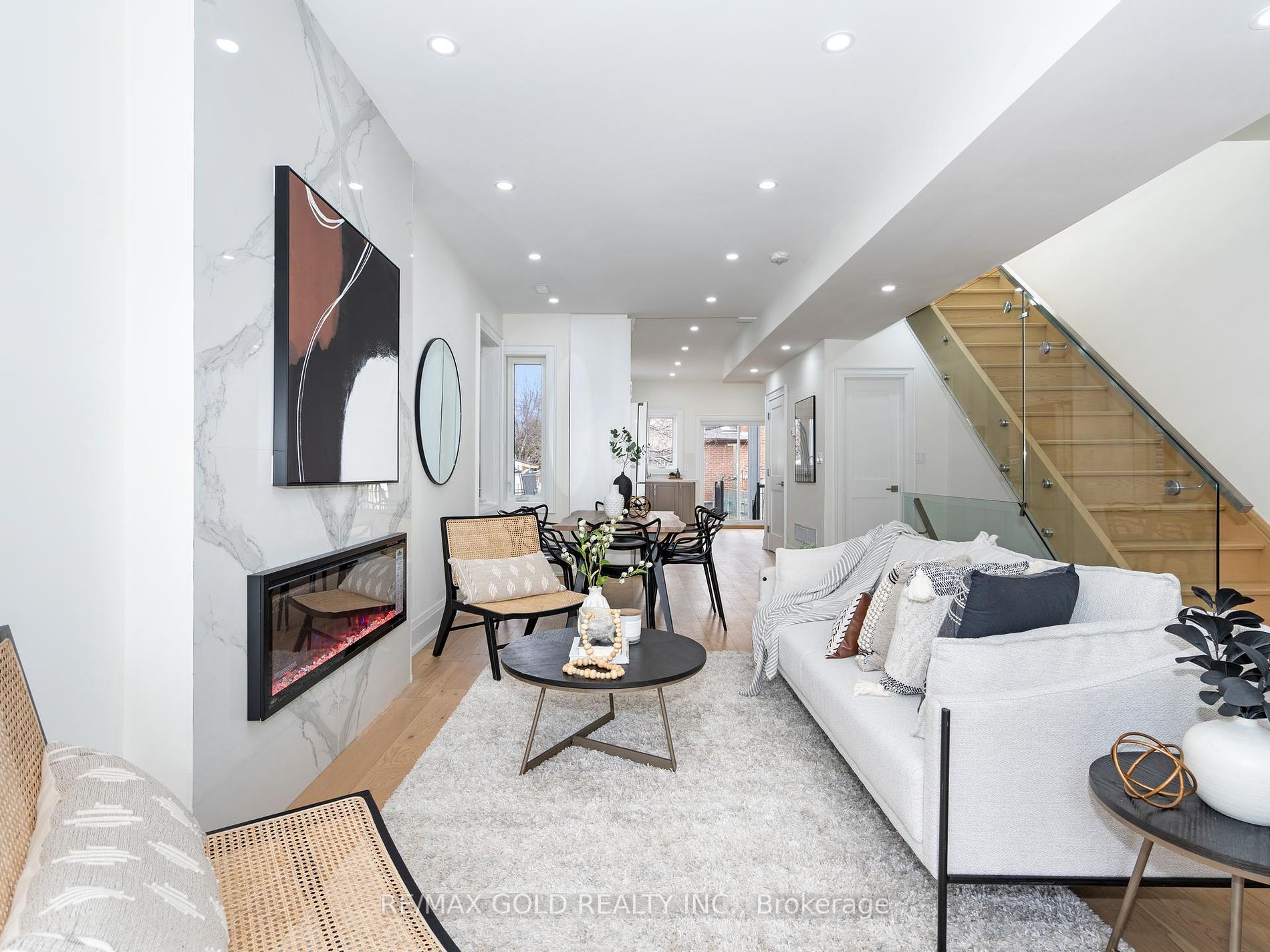 1007 Ossington Ave