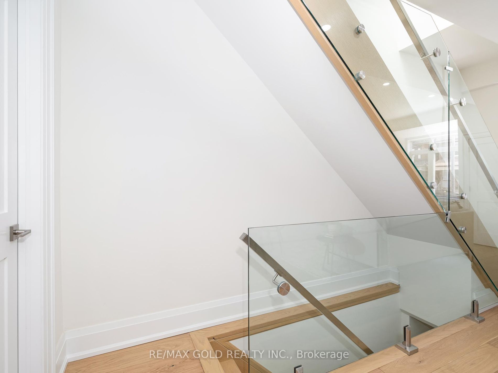 1007 Ossington Ave