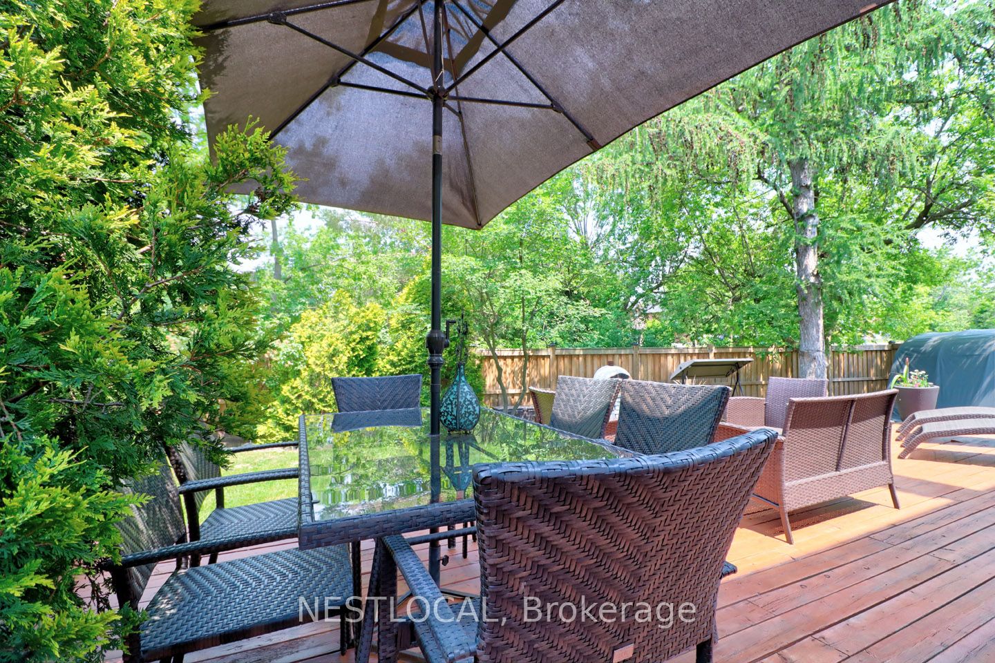 14 Waverly Pl