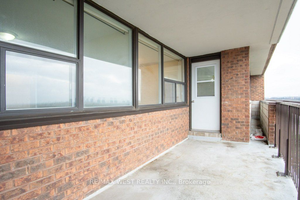 3501 Glen Erin Drive #1001
