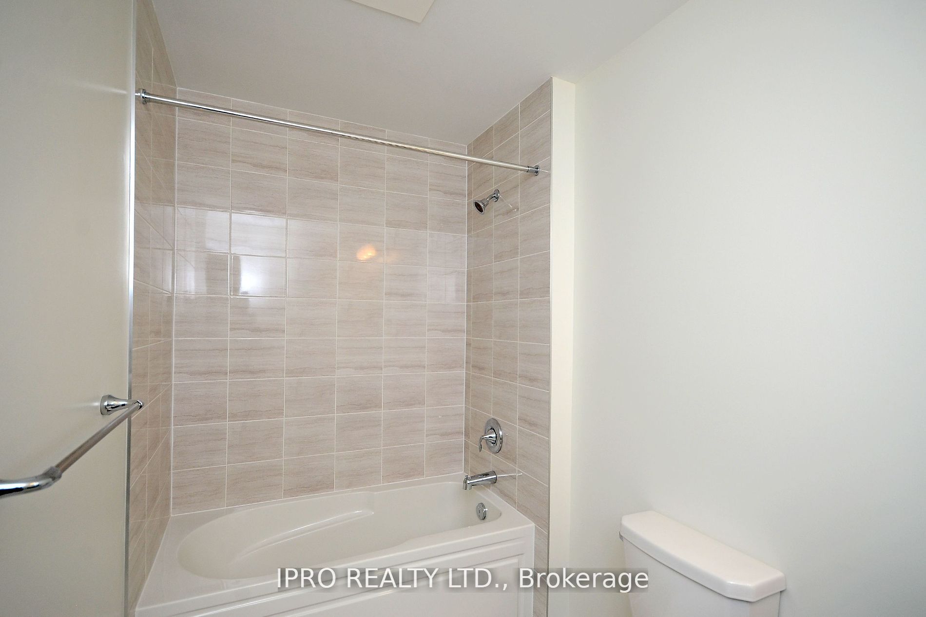 128 Grovewood Common, #435