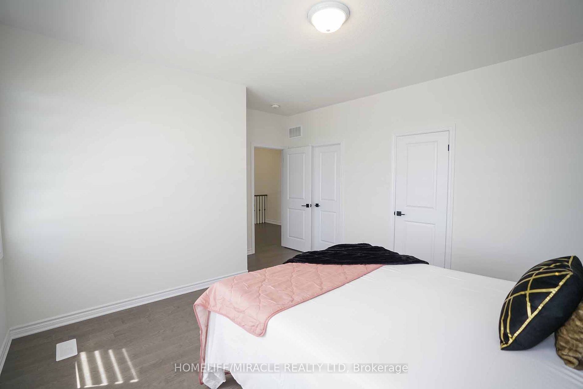 20 Tweedhill Ave