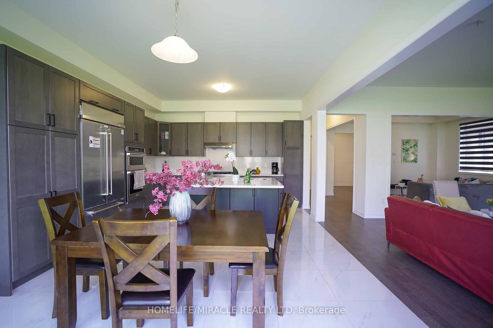 20 Tweedhill Ave