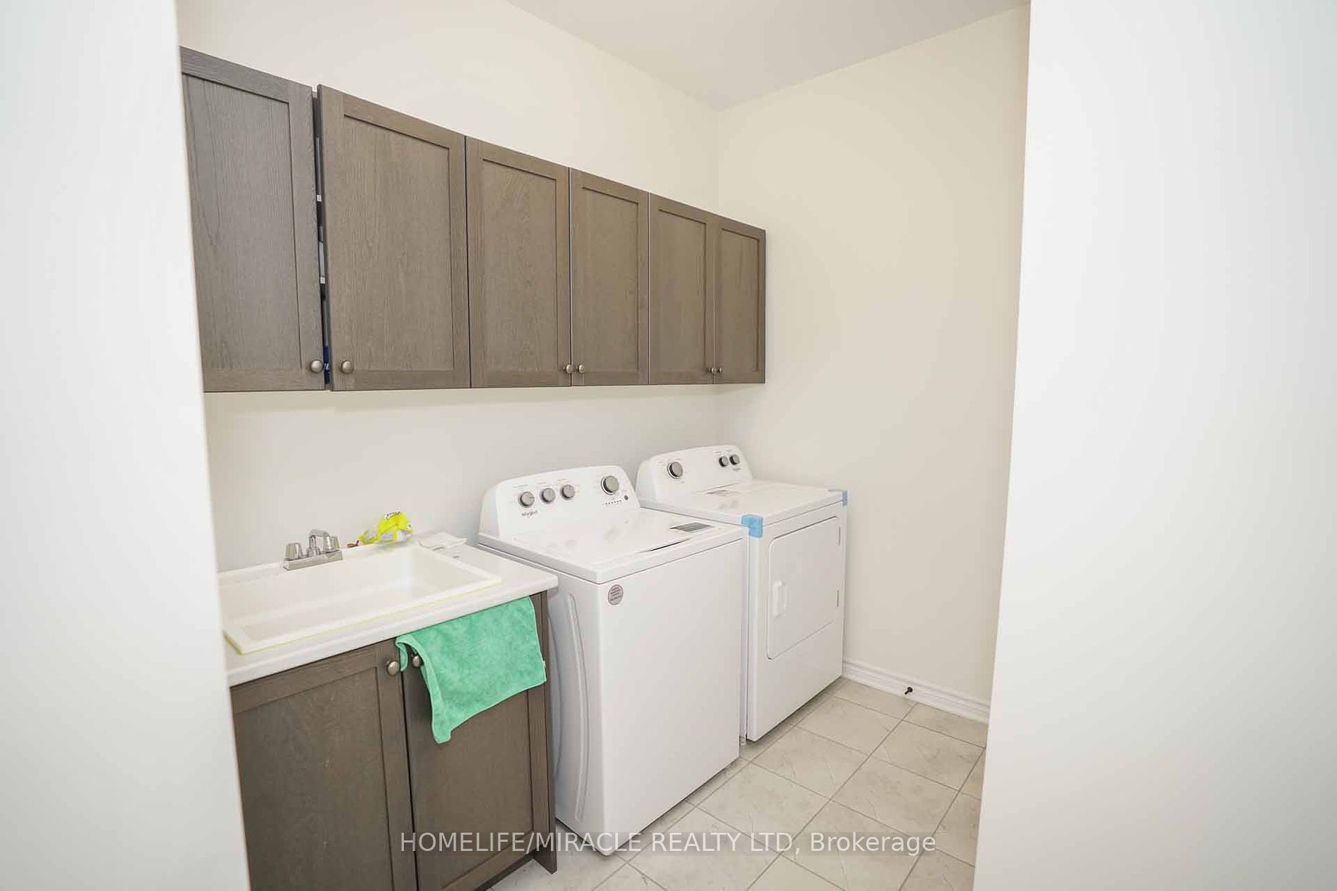 20 Tweedhill Ave